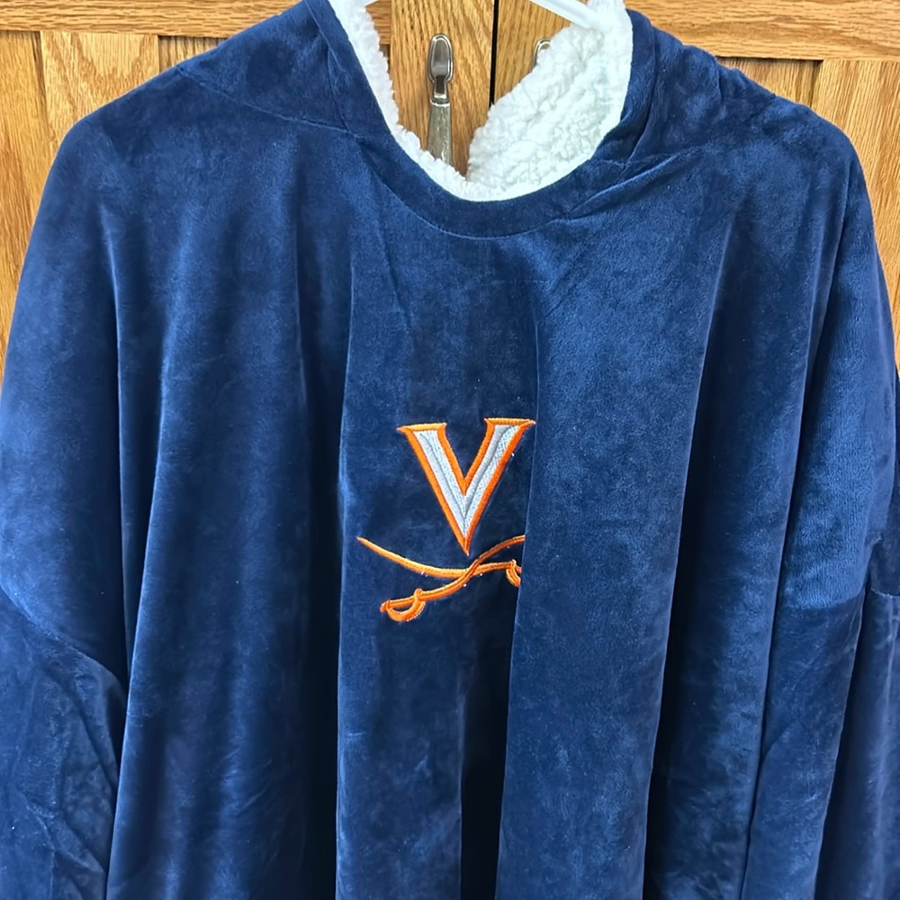 One size University of Virginia blue snuggly/blanket with hoodie and pockets